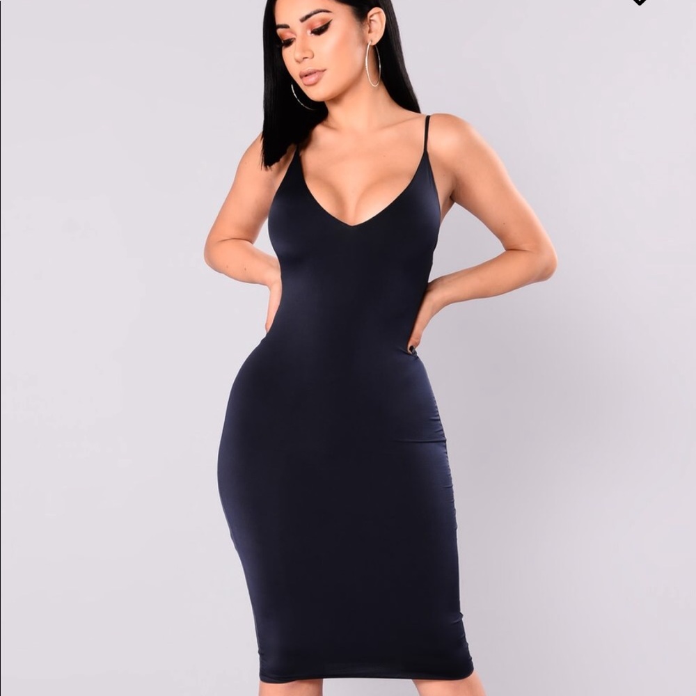 NWOT NAVY BLUE FASHION NOVA DRESS